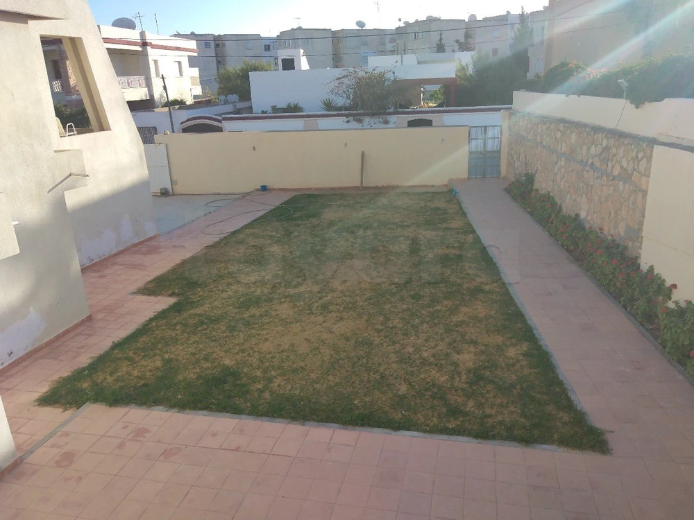 Dom, 842 m²