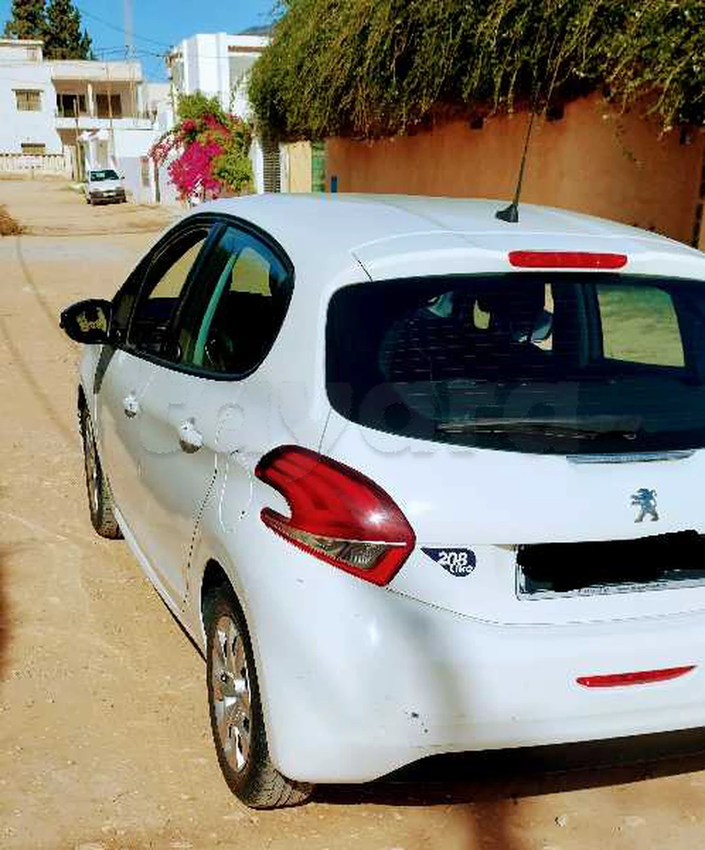 Carte voiture Peugeot 208