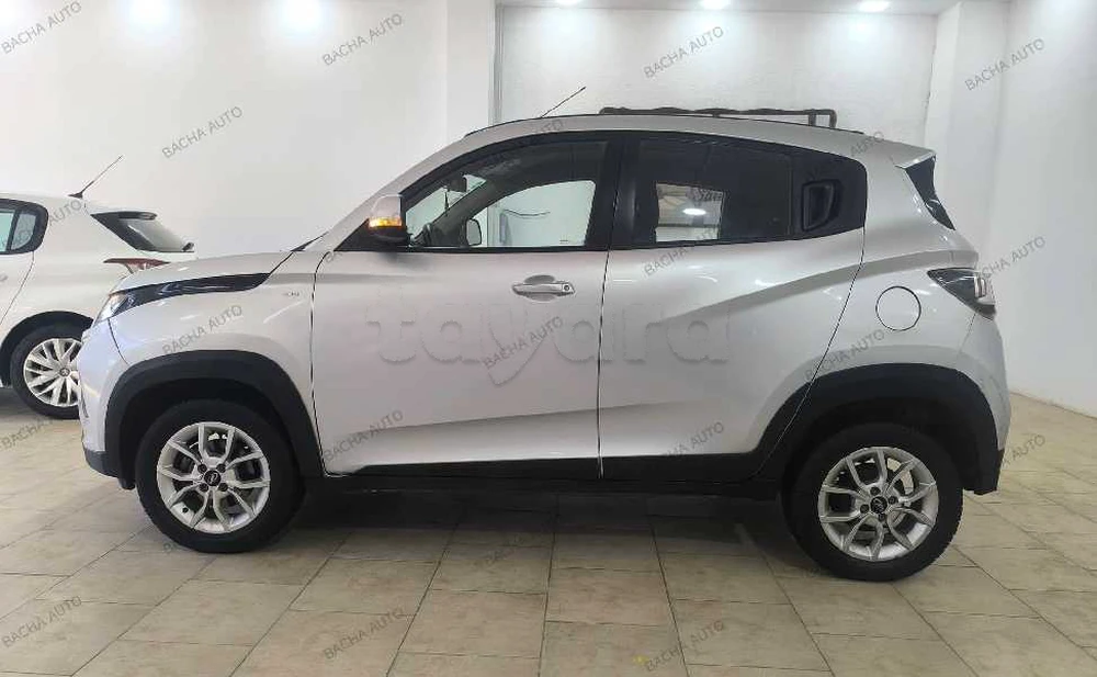 Carte voiture Mahindra Hover