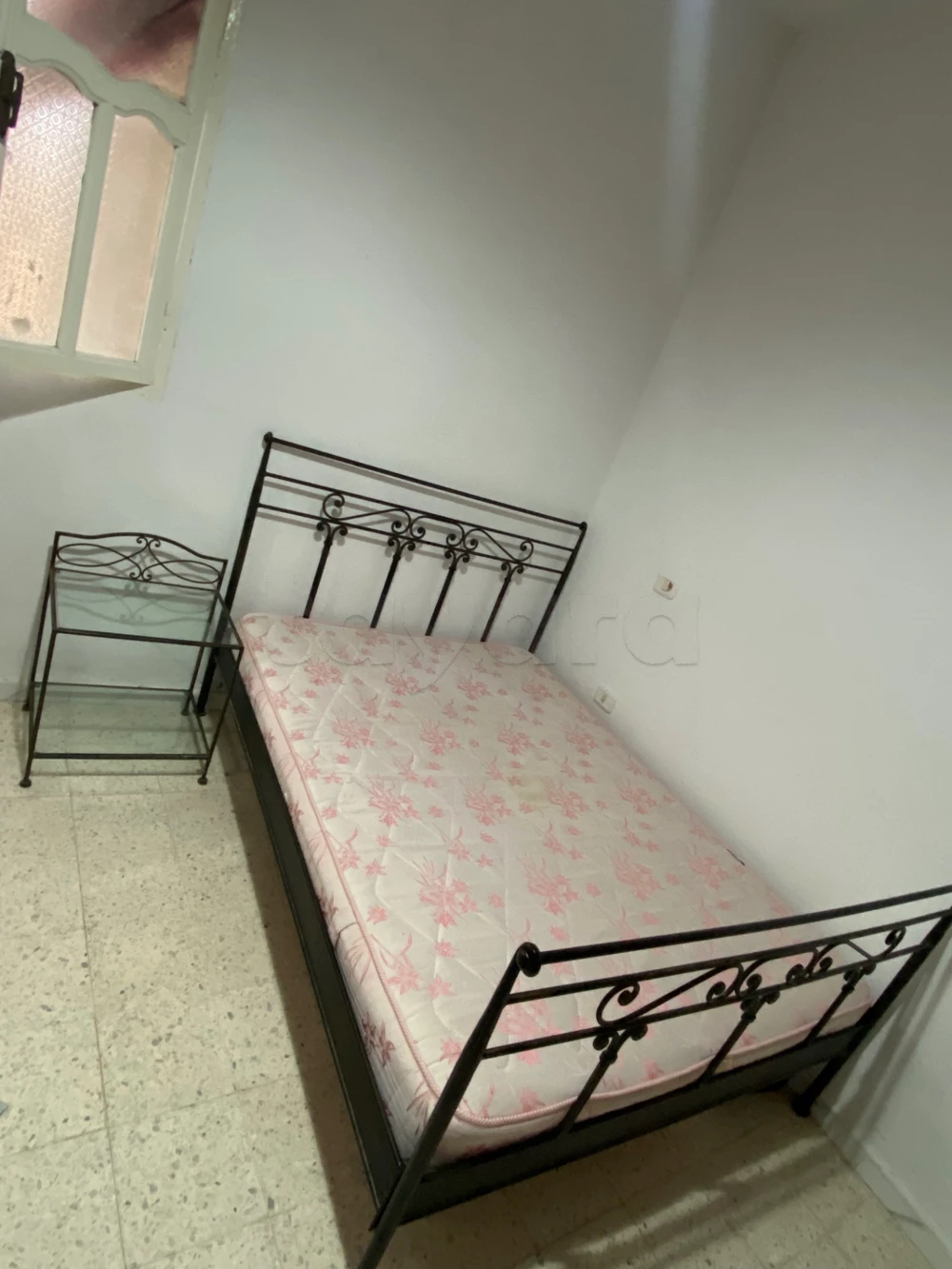 Lit en fer forgé avec matelas