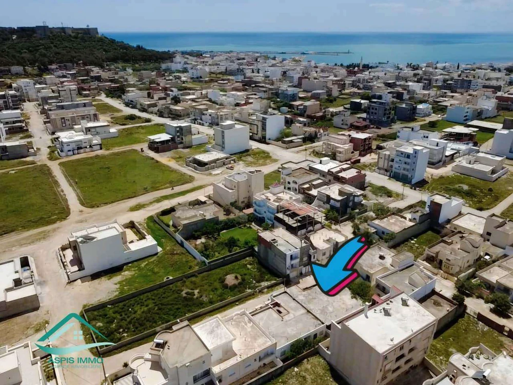 Maison et studio inachevée à cité Mirdès 2 Kelibia
