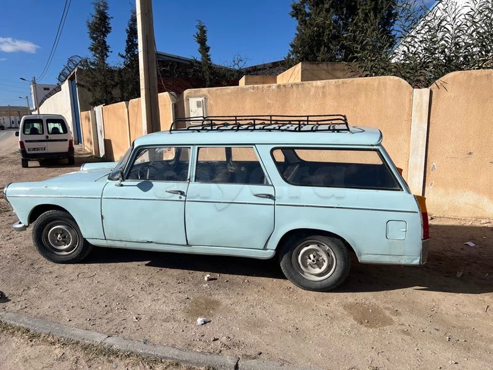 Peugeot 404