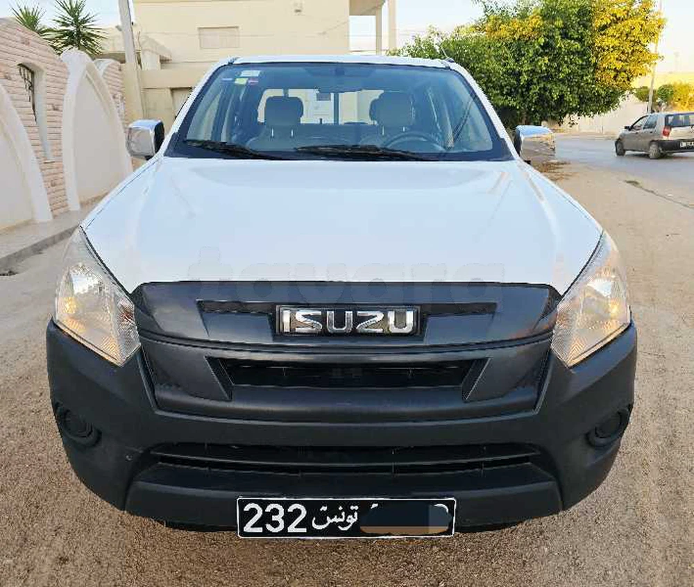 Carte voiture Isuzu D-Max