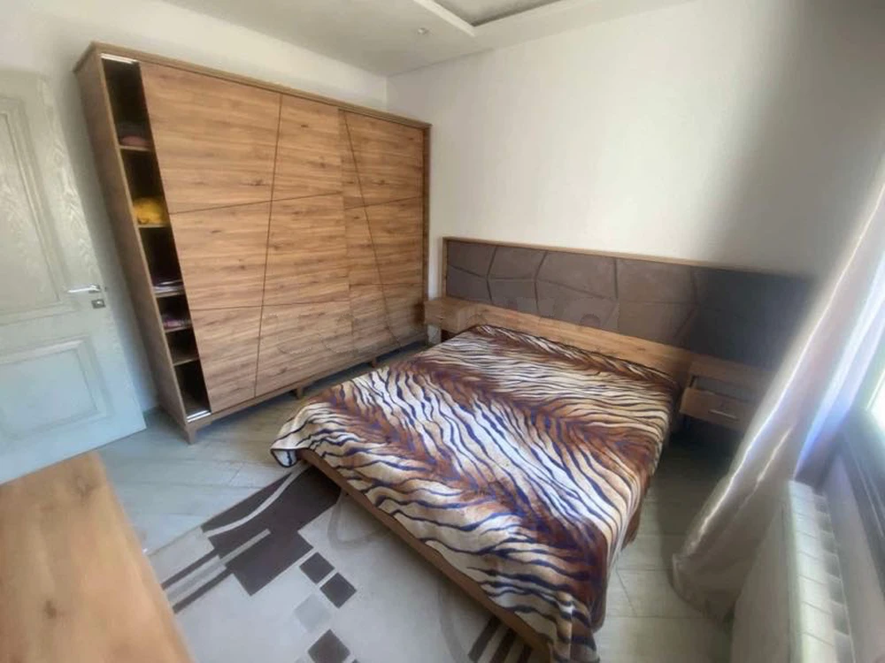 📍MENZAH 9C: APPARTEMENT S+2  RICHEMENT MEUBLÉ A LOUER - Vista 4