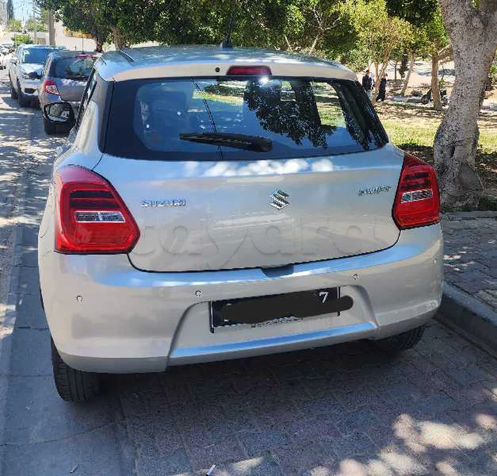 Carte voiture Suzuki Swift