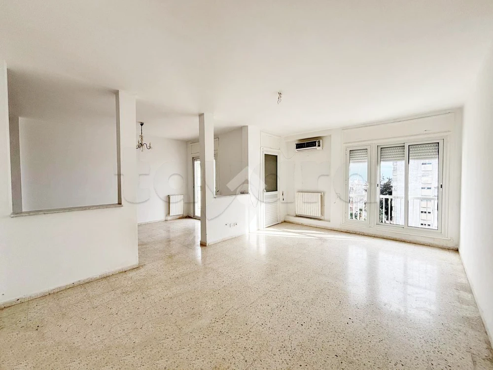 A vendre: S+3 transformé en S+2 à Manar I