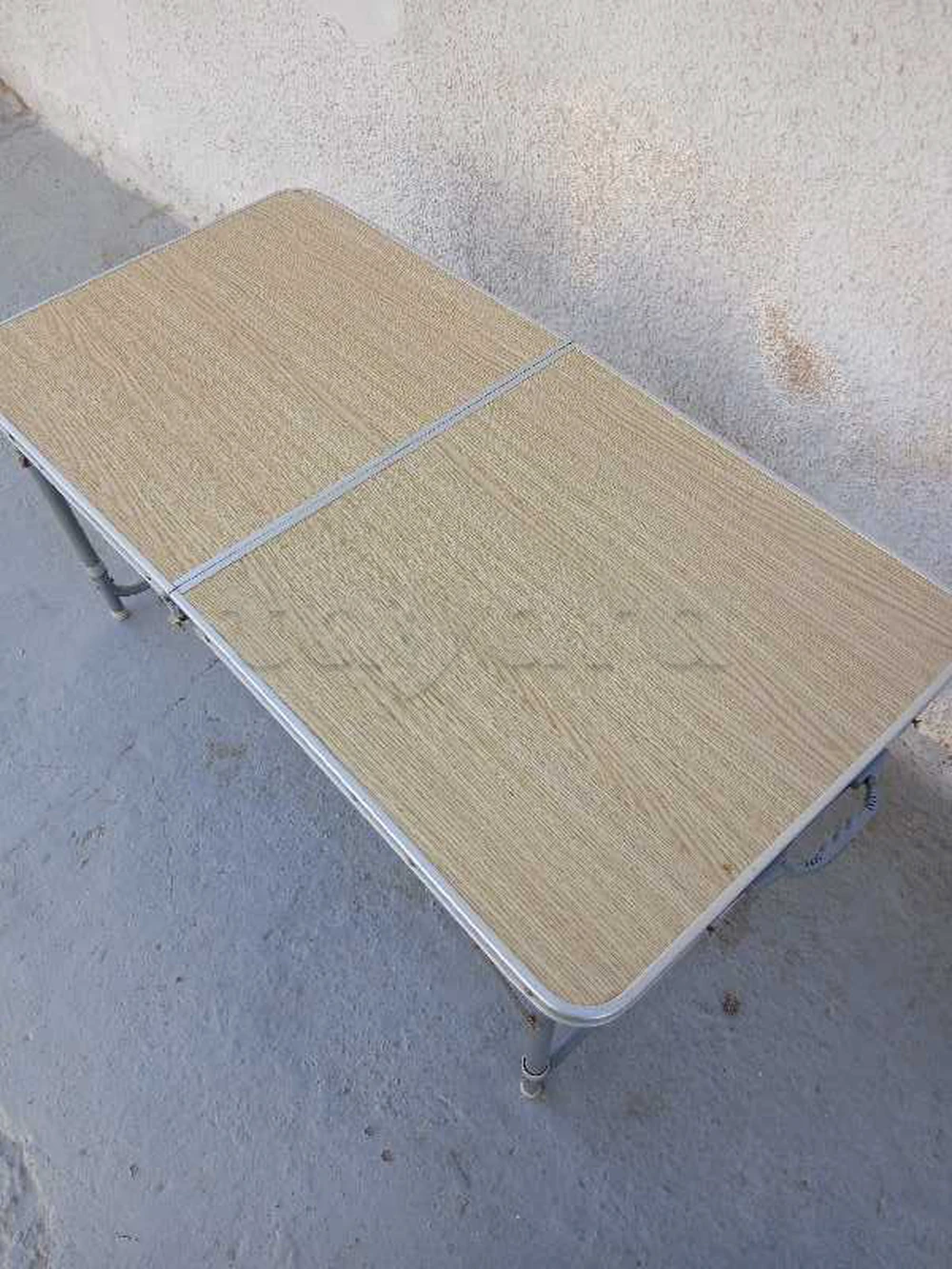 table QUECHUA pliable importé