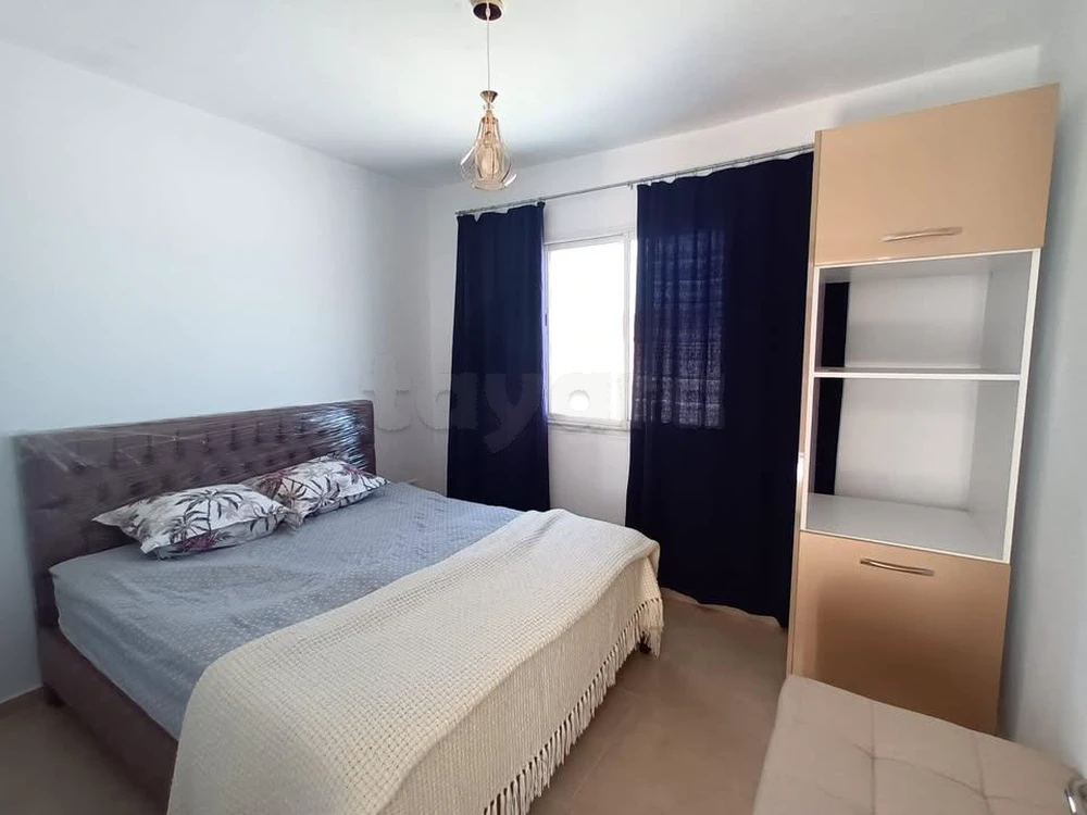 A louer pour l'année scolaire : Un appartement s+1 au début de corniche bizerte