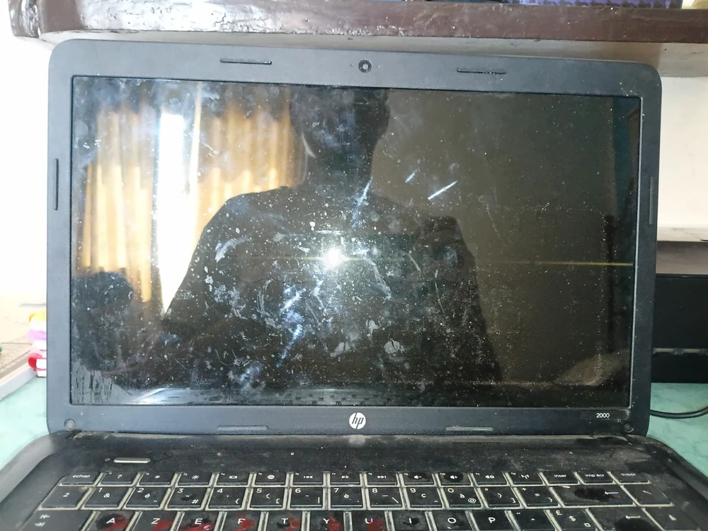 Dell Inspiron 3521 — Pour pièces