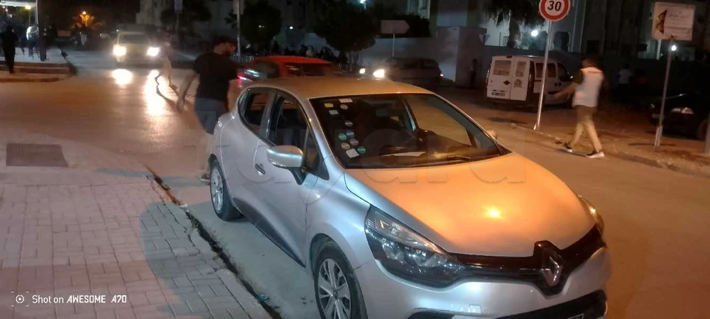 clio 4 cv moteur symbole