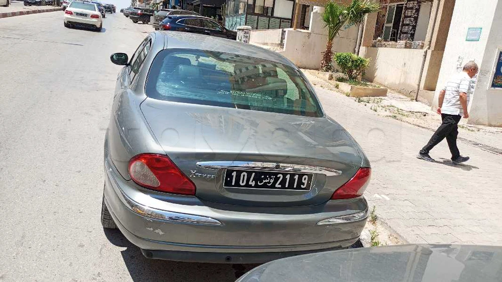 Jaguar X-Type