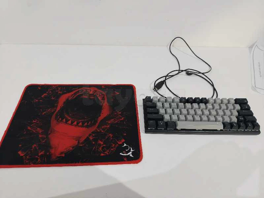 Clavier mécanique gaming White Shark WAKIZASHI + Tapis de souris