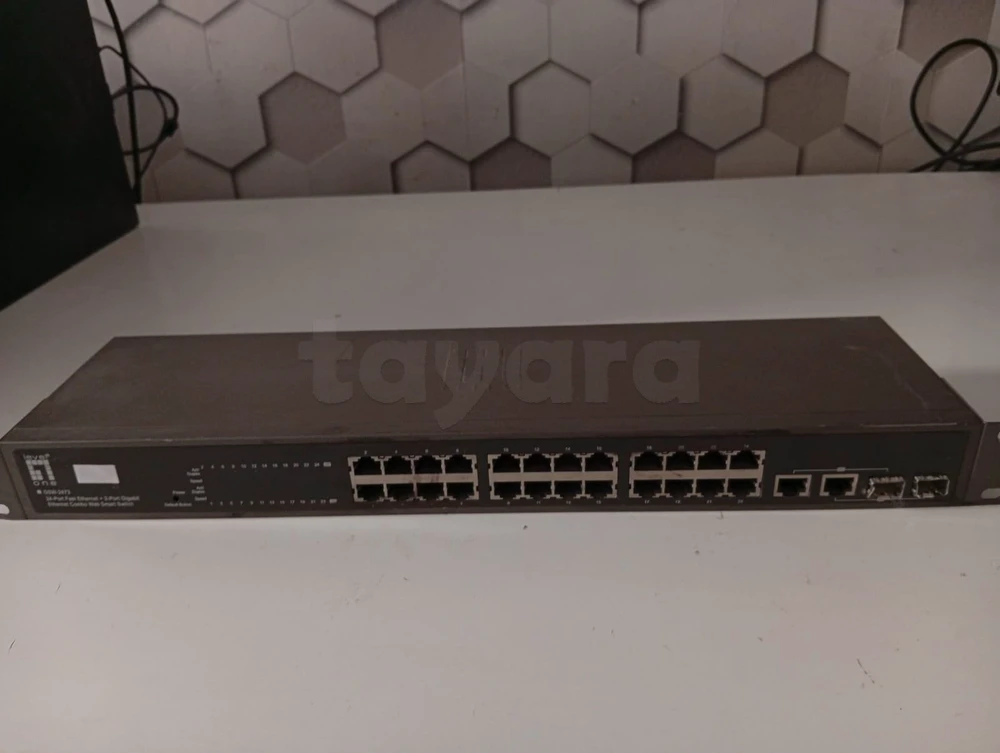 SWITCHEUR GSW-2473 / 24 ports Fast Ethernet + 2 ports Gigabit