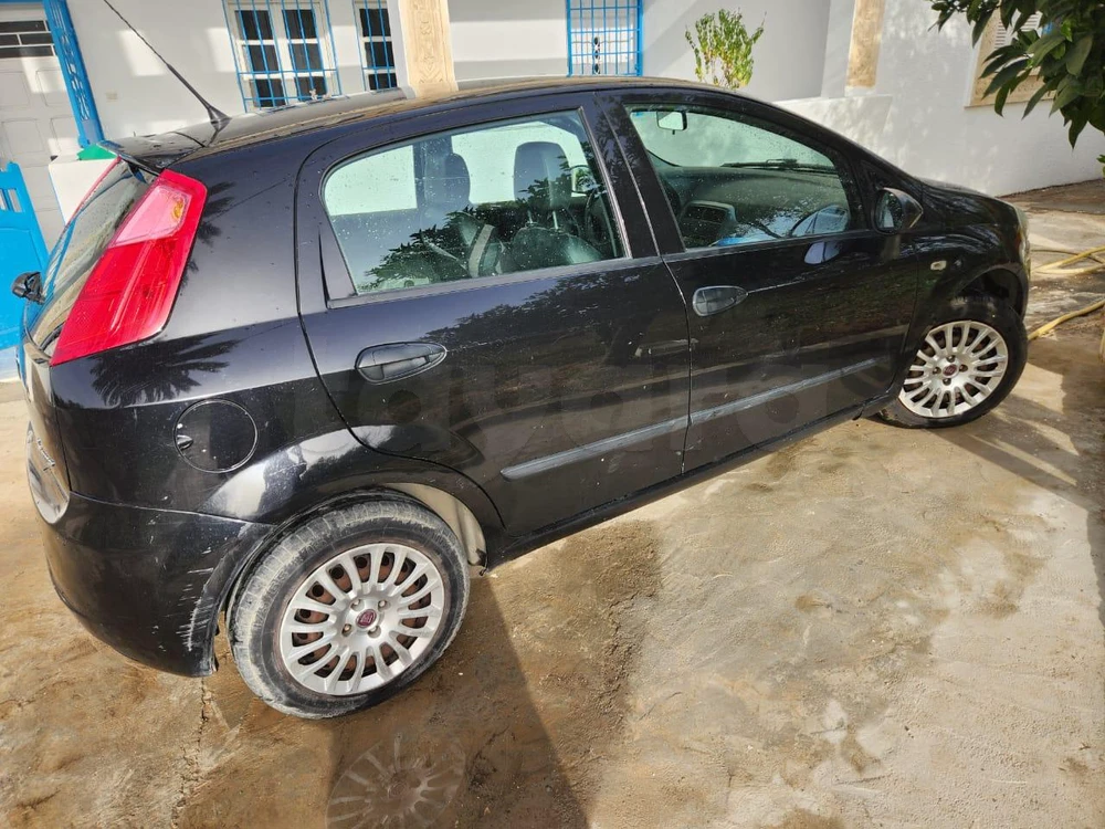 Carte voiture Fiat Grande Punto