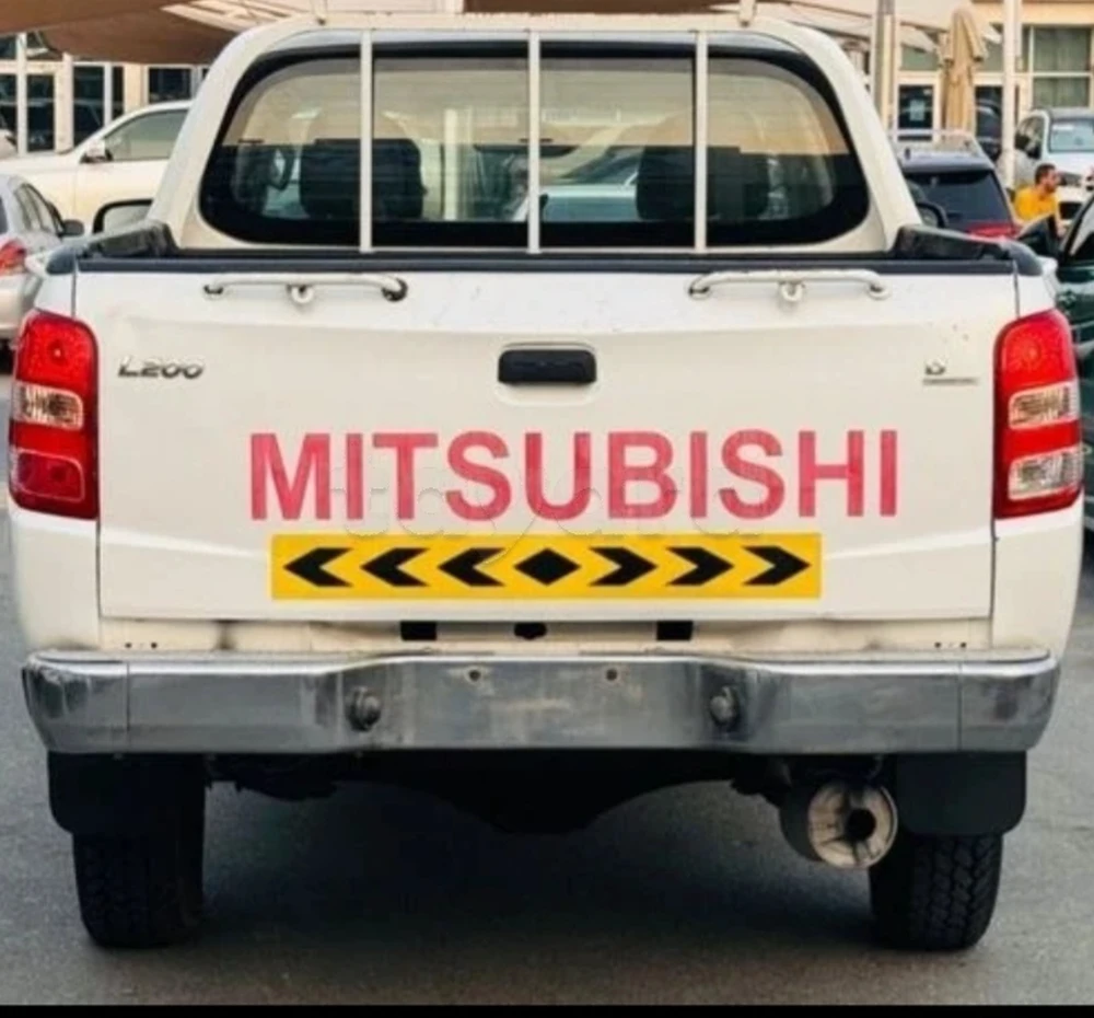 Carte voiture Mitsubishi L200