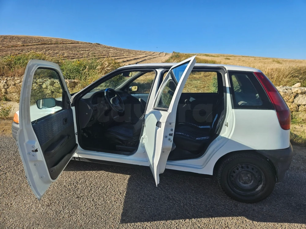 Carte voiture Fiat Punto