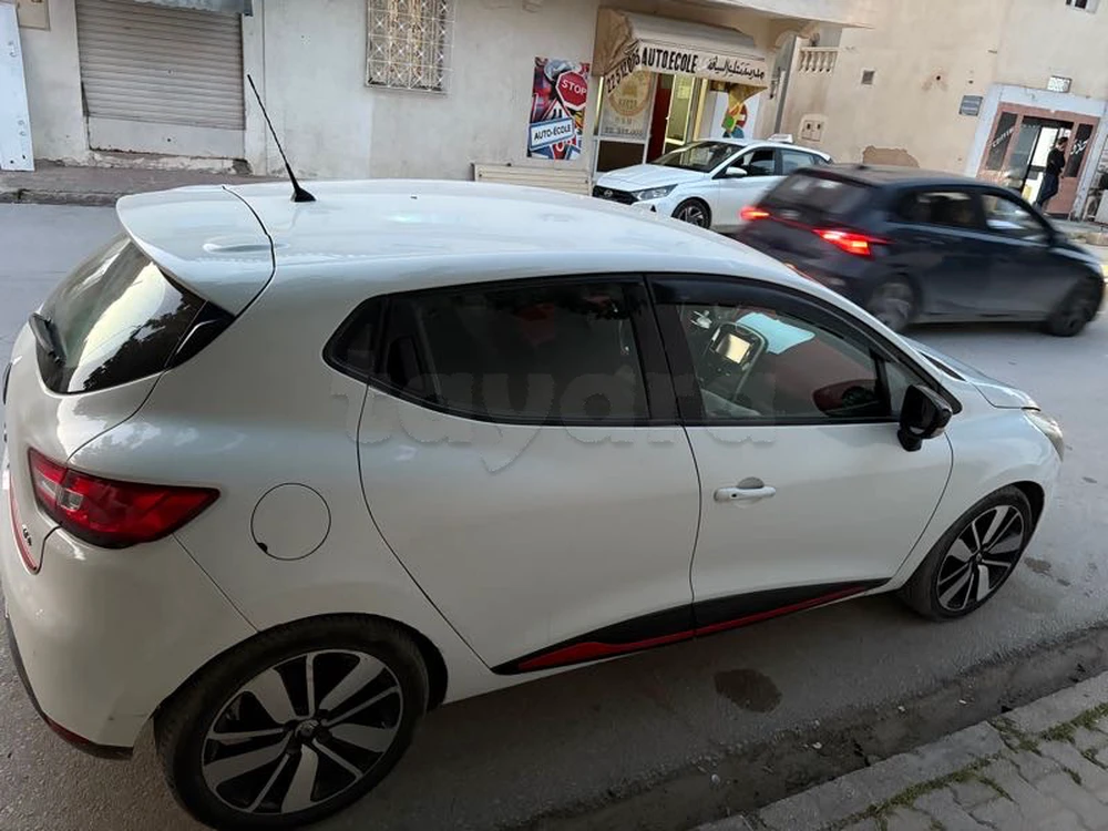 Carte voiture Renault Clio