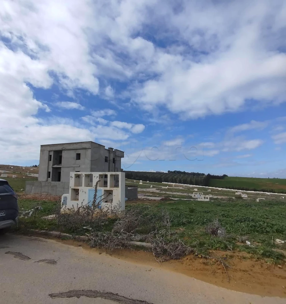 A vendre un lot de terrain viabilisé à Cité jardins Tunis