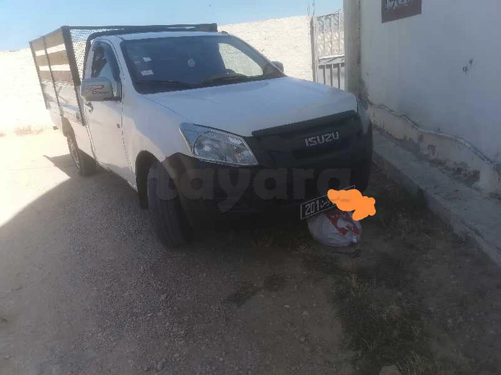 Carte voiture Isuzu D-Max