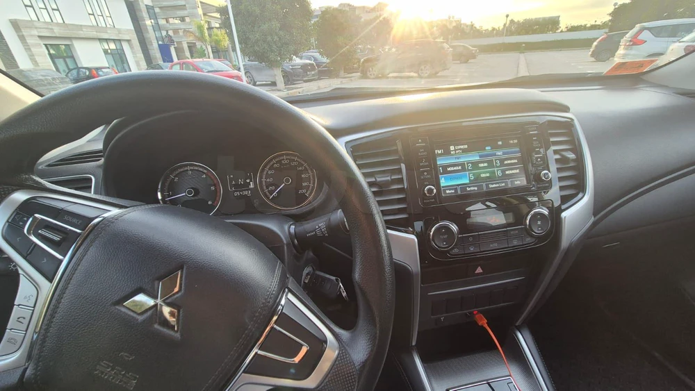 Mitsubishi L200