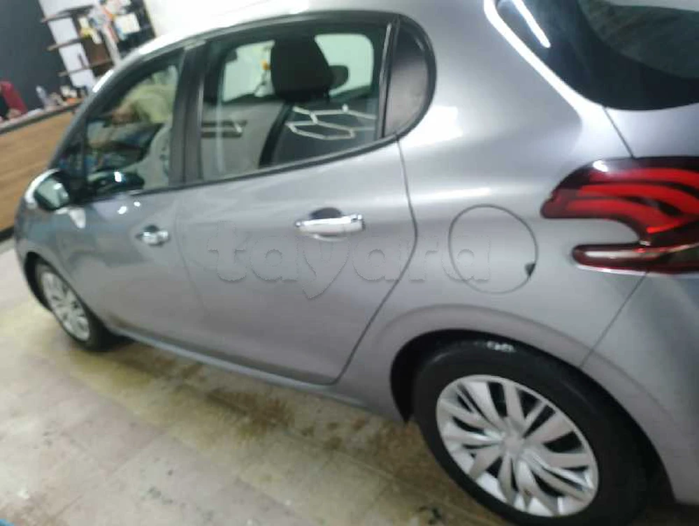 Carte voiture Peugeot 208