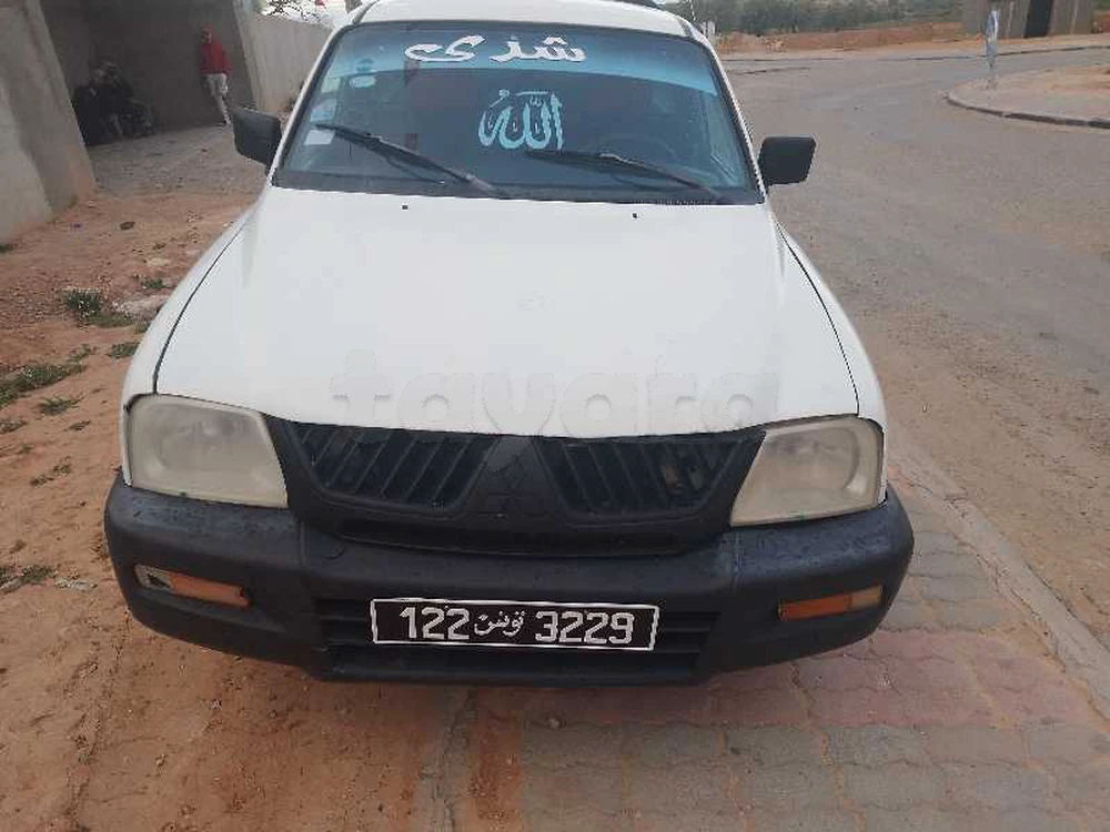 Carte voiture Mitsubishi L200