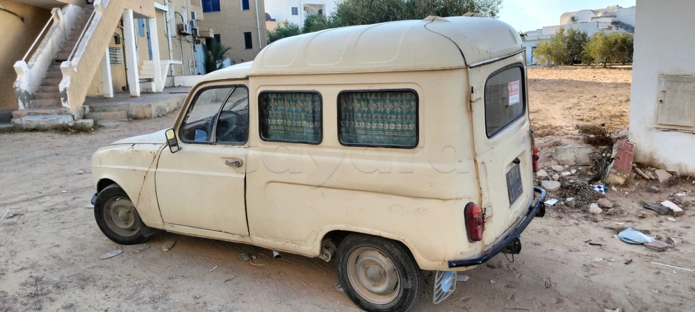 Renault R4