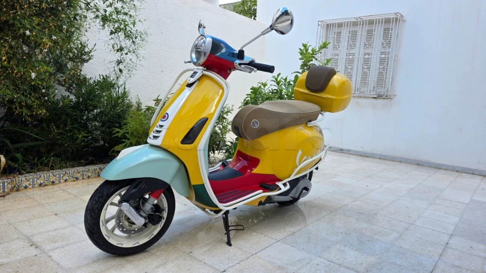 Vespa Primavera 125