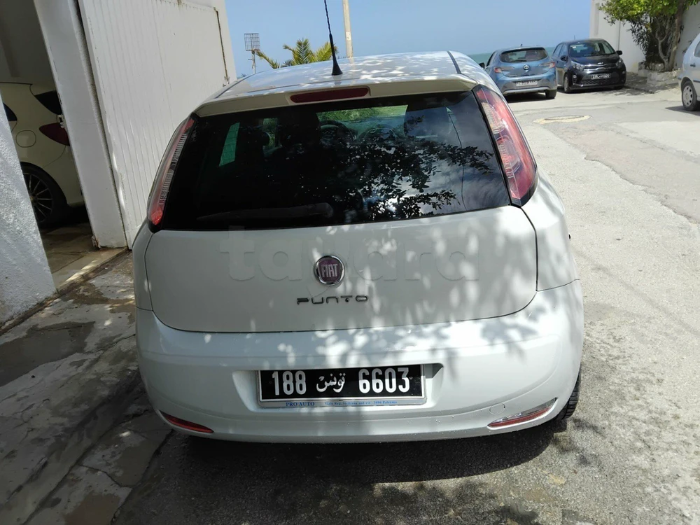 Carte voiture Fiat Grande Punto