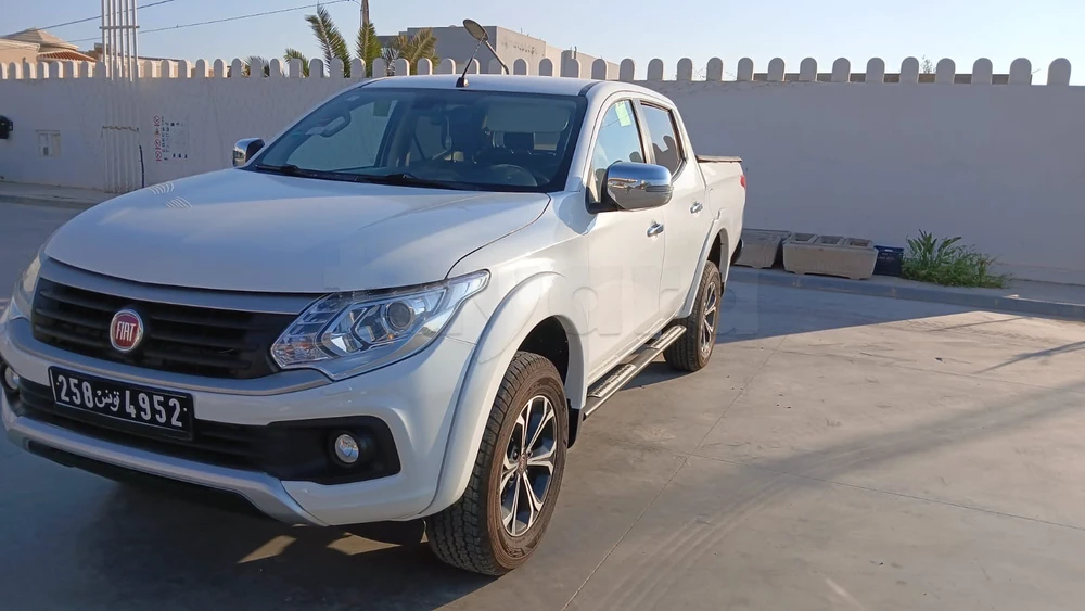 Carte voiture Mitsubishi L200