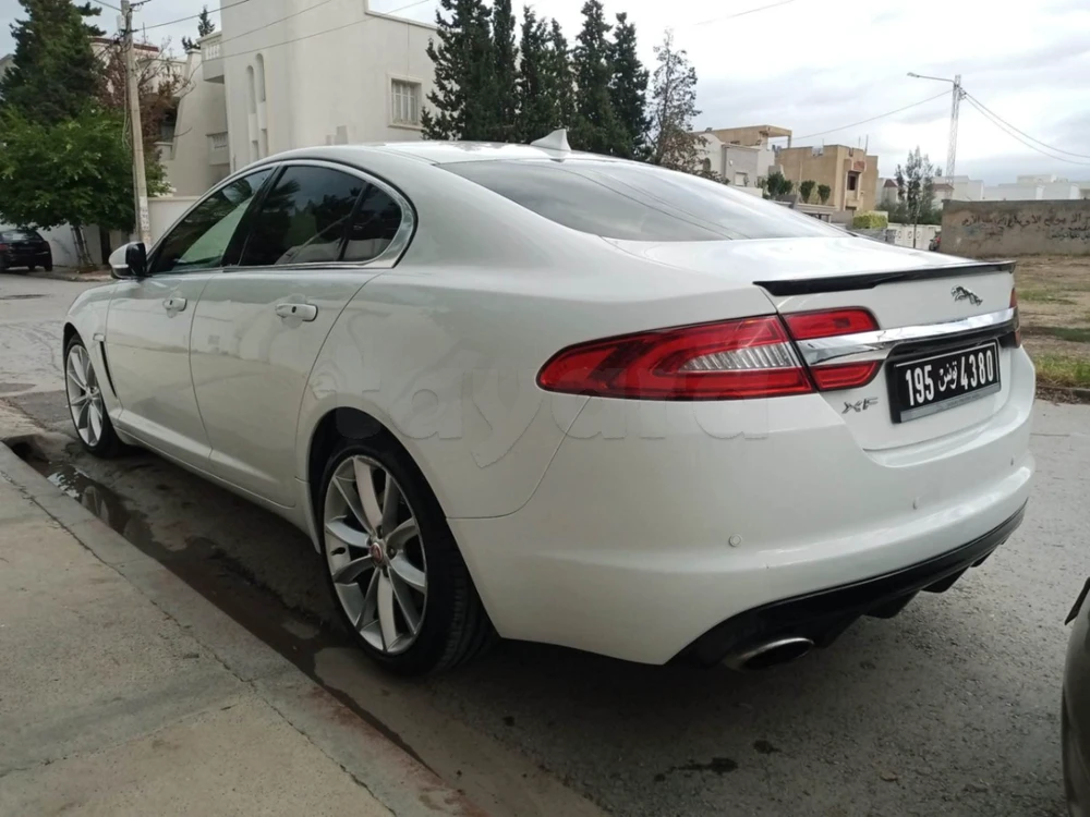 Jaguar XF