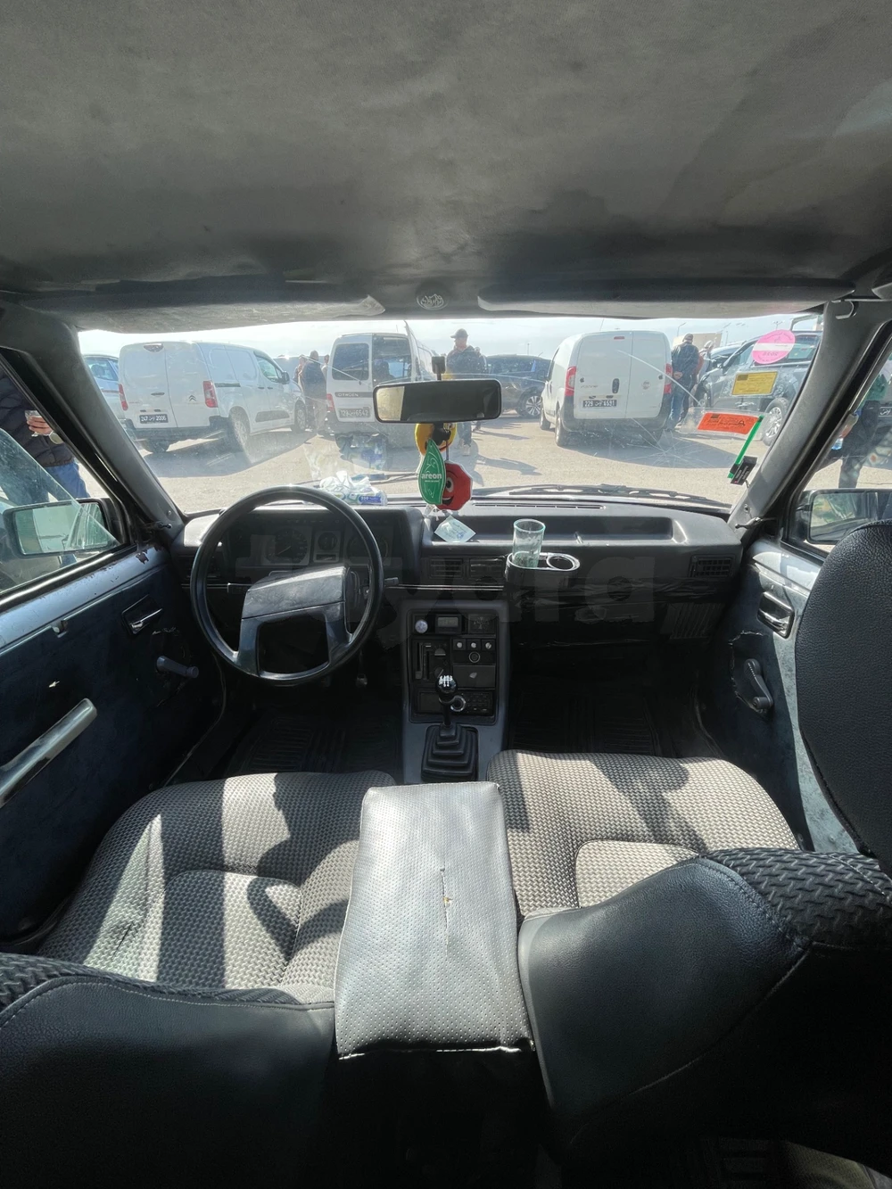 Carte voiture Renault R9