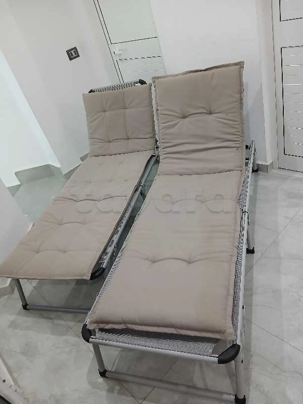 chaise longue aluminium réglable pliable avec matelas