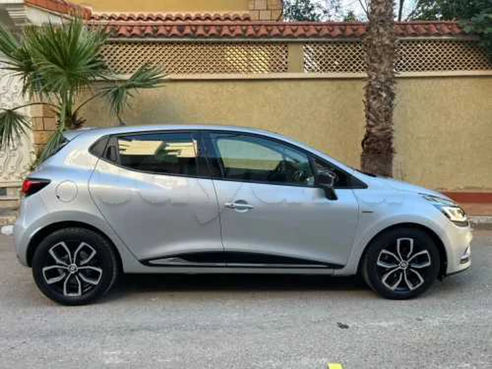 Carte voiture Renault Clio