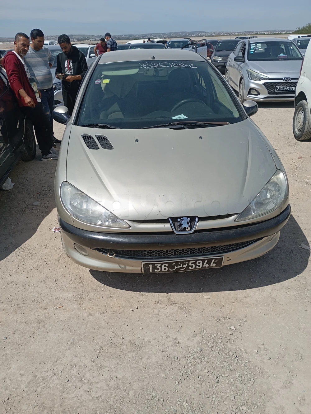 206 Peugeot sedan