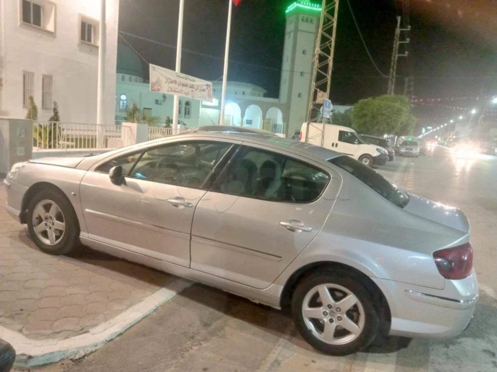 Peugeot 407