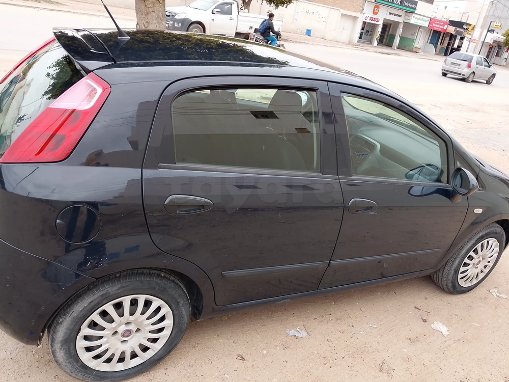 Carte voiture Fiat Grande Punto