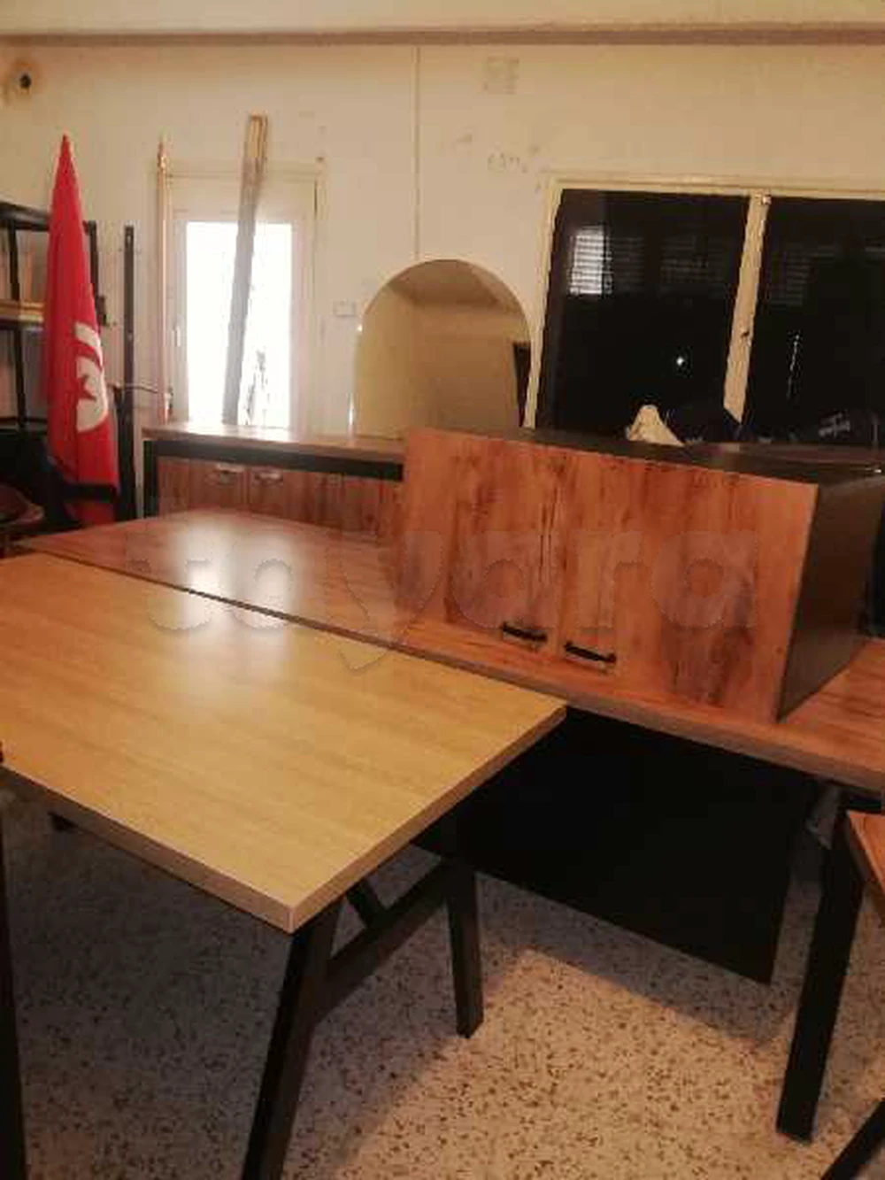 Bureau et armoire