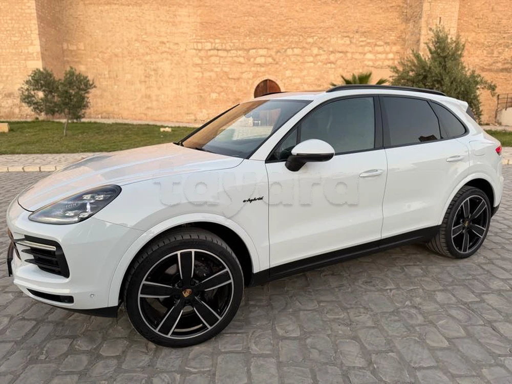 Carte voiture Porsche Cayenne