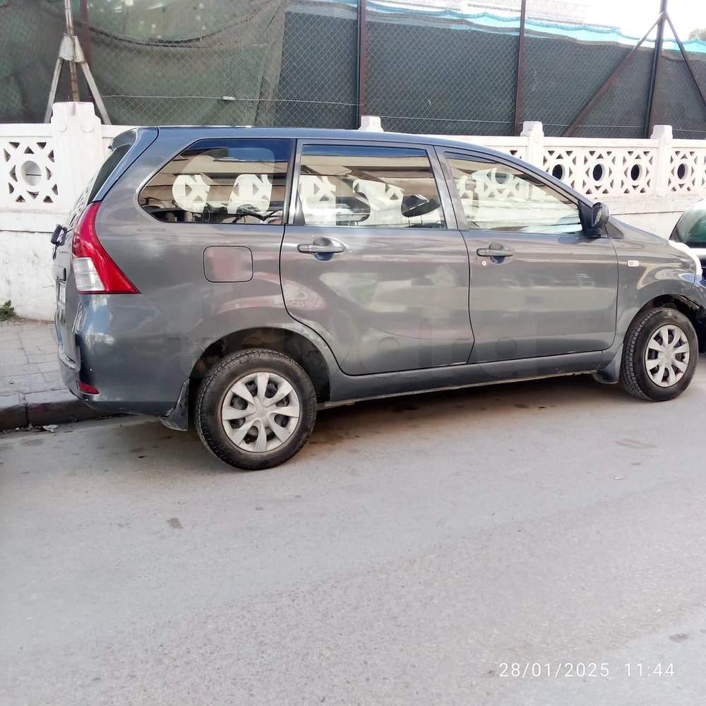 Carte voiture Toyota Avensis