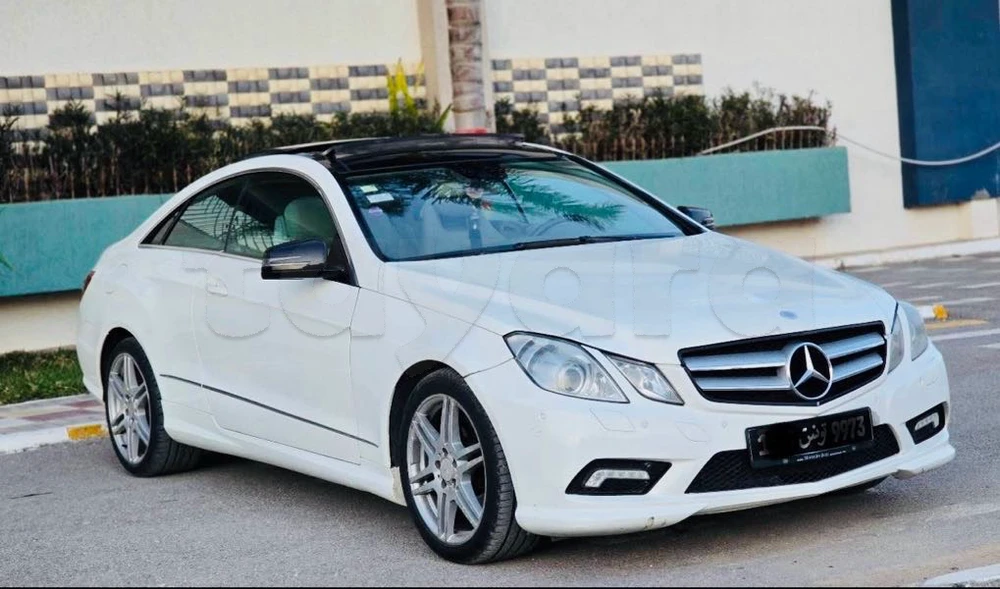 Carte voiture Mercedes-Benz Classe E