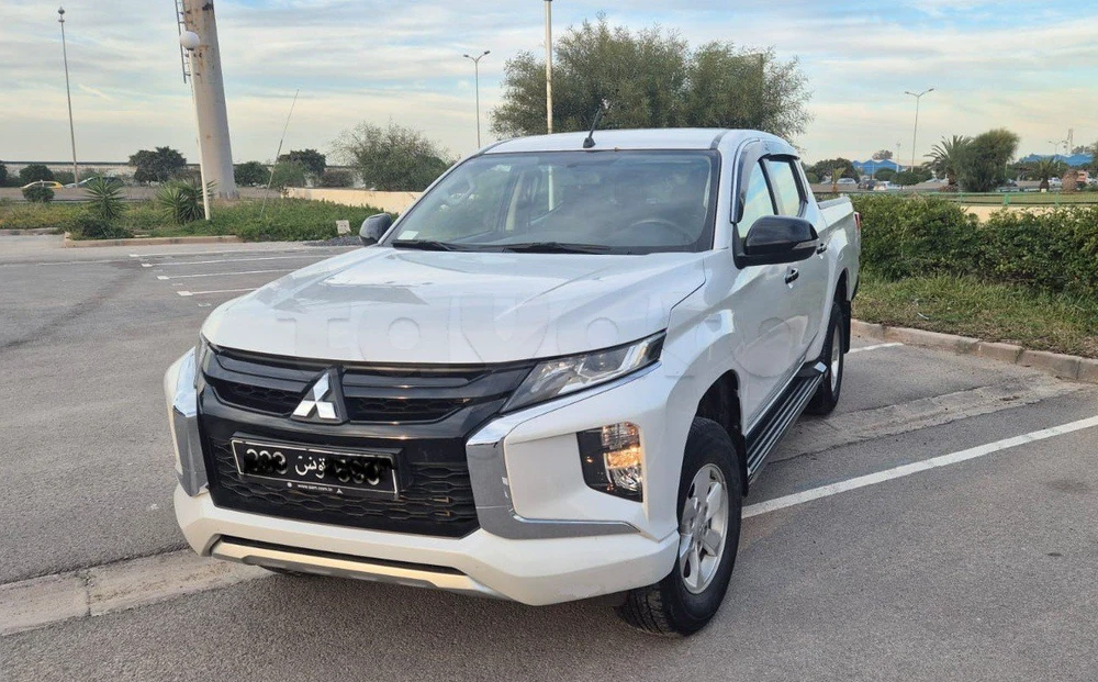 Carte voiture Mitsubishi L200