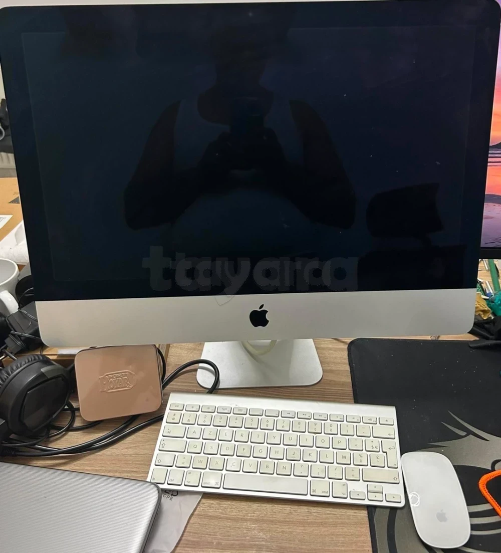 Apple iMac 21,5" Late 2013 i5 / 8Go / 1To + Clavier & Souris – 1050 DT