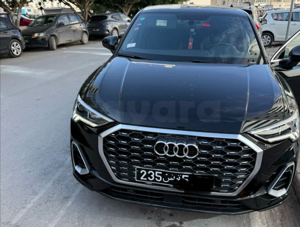 Carte voiture Audi Q3