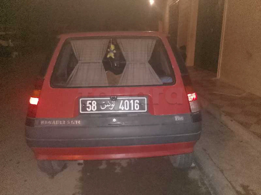 Renault R5