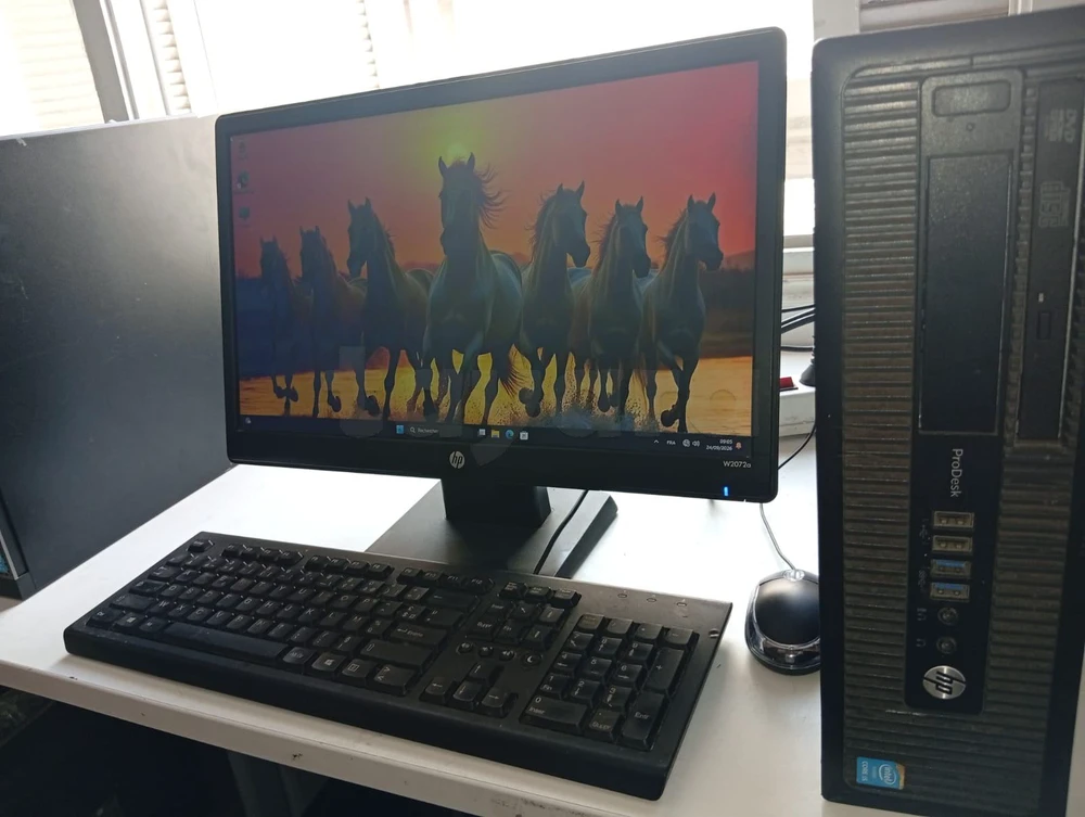 PC de Bureau HP ProDesk 600 G1 (Core i5 / 8Go RAM / Windows 11 / Écran HP