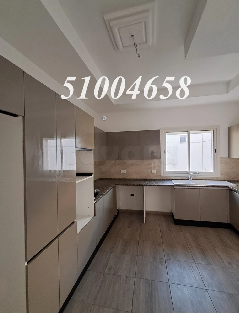 A LOUER – S+2 – 1ERE ETAGE – 1200 DT – JARDINS EL AOUINA – TEL 51004658 – FB.1066