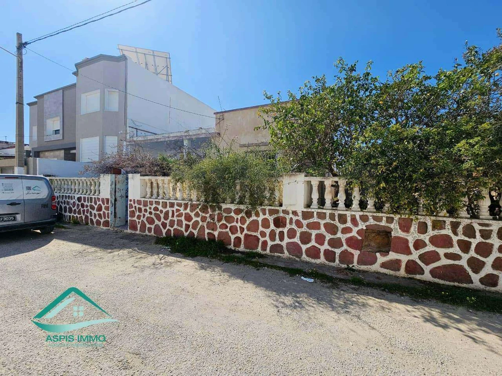 Villa 423 m² à cité Stade Kelibia