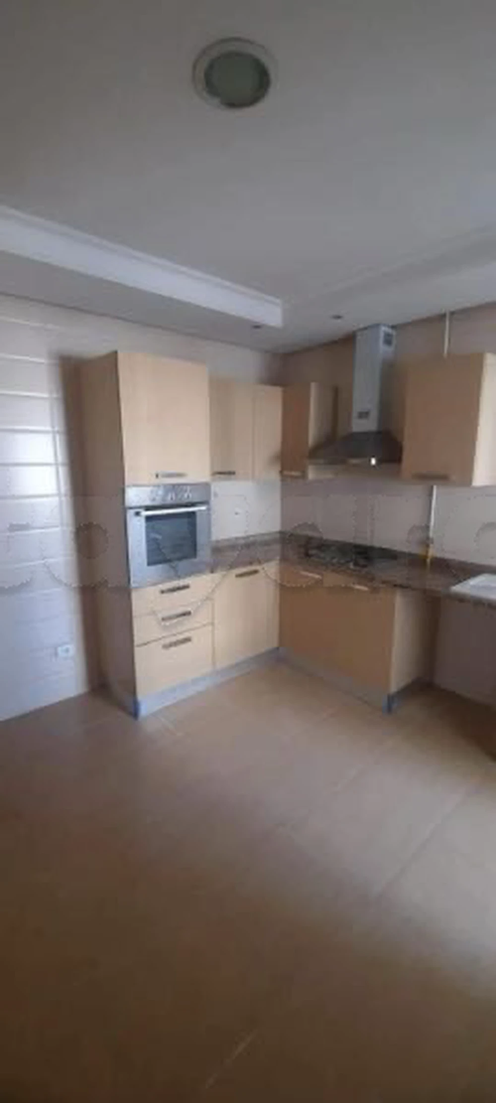 ARIANA ESSOUGHRA : APPARTEMENT S+3 A LOUER