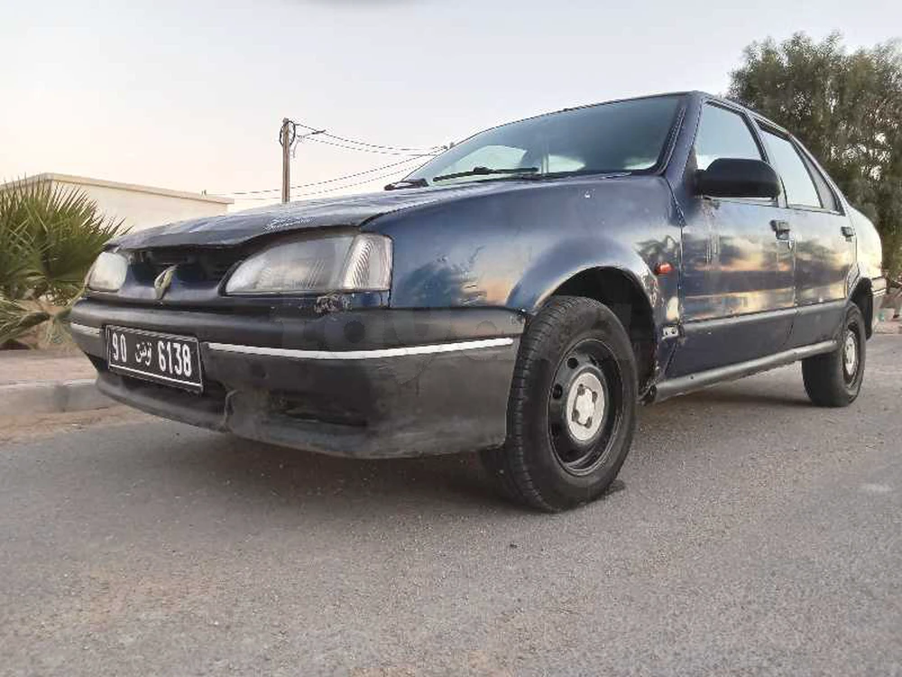 Renault 19